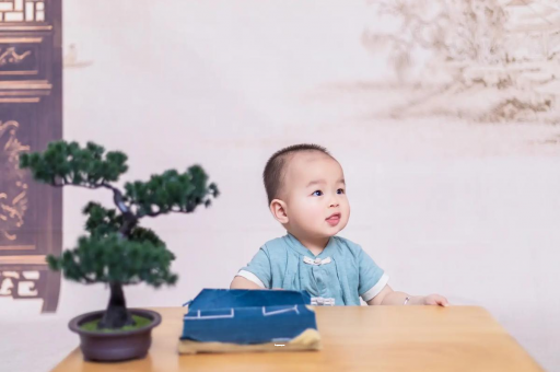 淮滨三个月宝宝抬头不稳